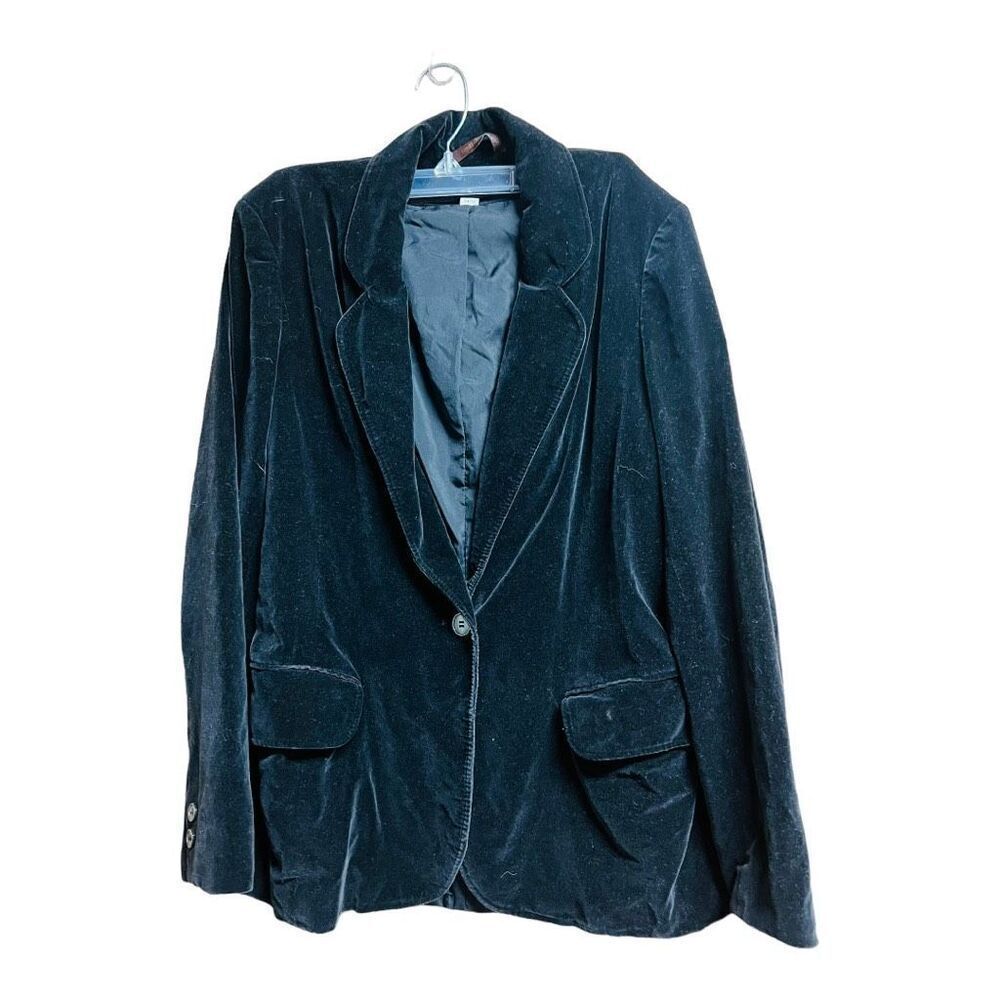 Elegant Black Velvet Blazer